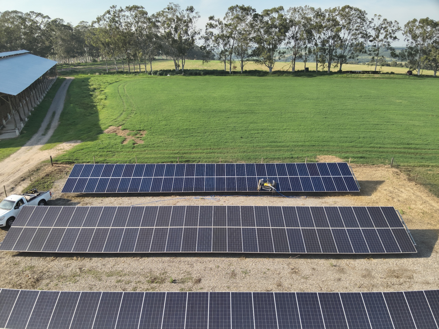 Vista aérea de limpeza com SolarCleano F1