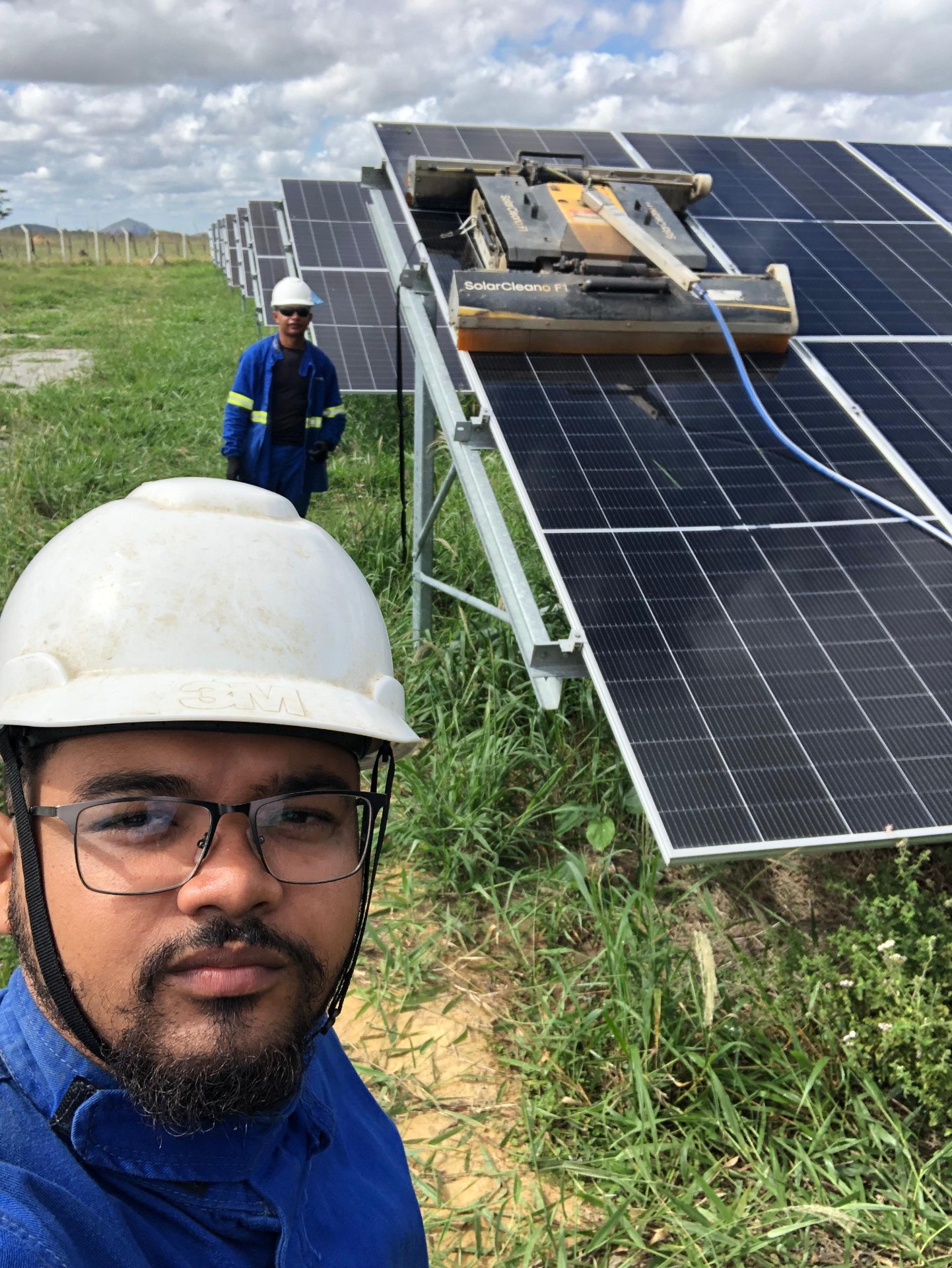 Equipe PV Rental com SolarCleano F1